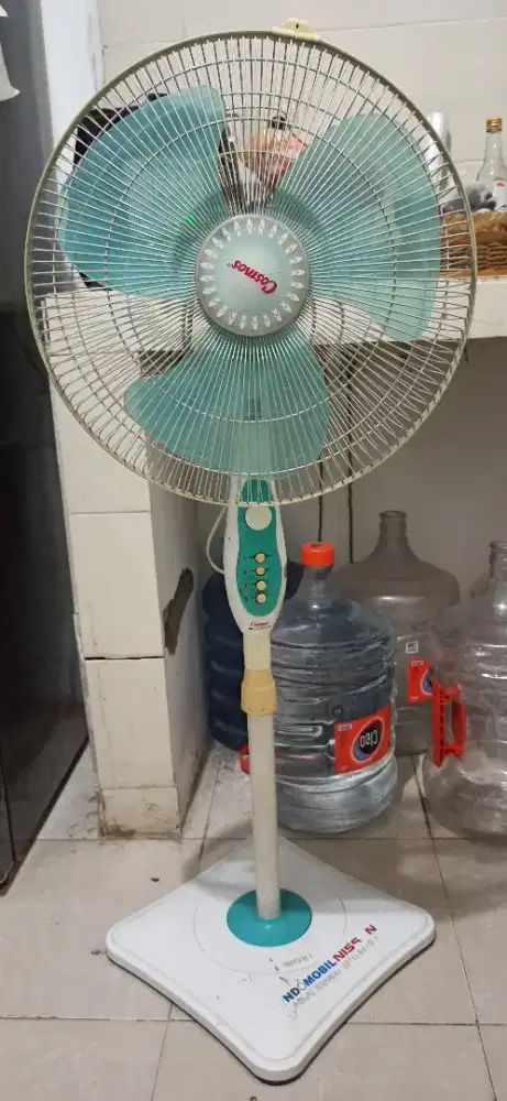 Kipas angin cosmos bekas