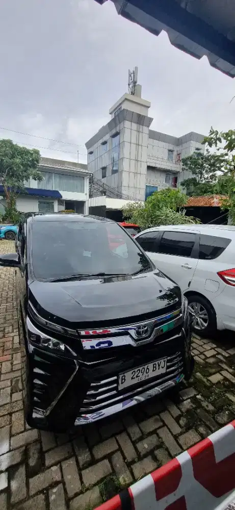 Voxy terawat dan record Auto2000 tapi pajak baru mati