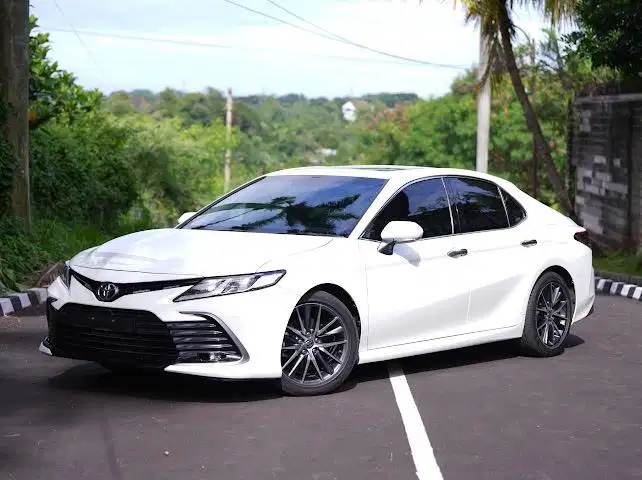 Jual Toyota Camry 2.5 V AT - Premium
