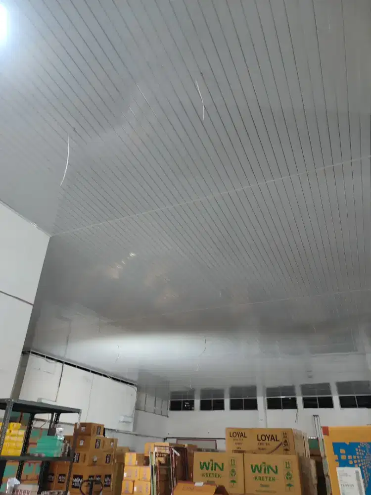 Distributor plafon PVC