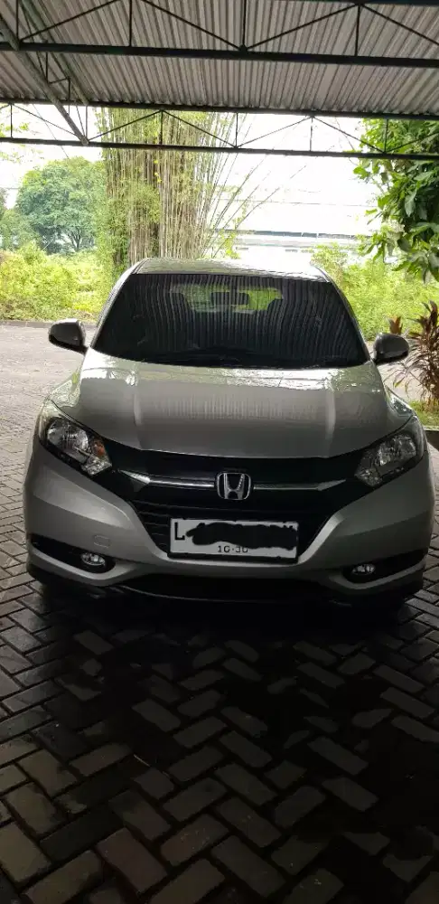 Honda hrv E cvt istimewa low km