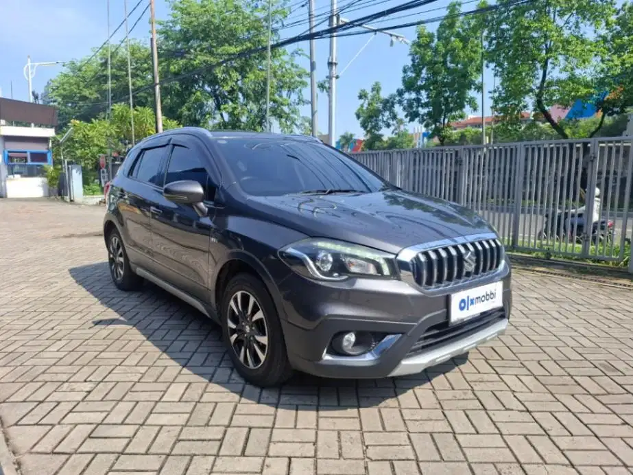 LOW DP Suzuki SX4 1.5 S-Cross Bensin-AT 2019 TVJ