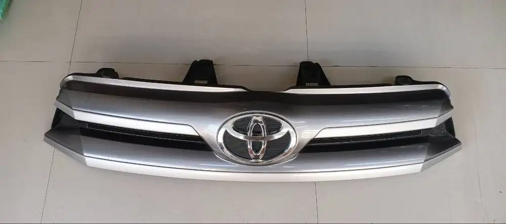 Dijual Front Grill Innova Reborn