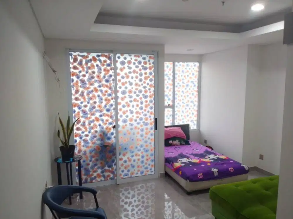 DIJUAL APARTEMEN 88 AVENUE LANTAI 22 - SEMI FURNISHED