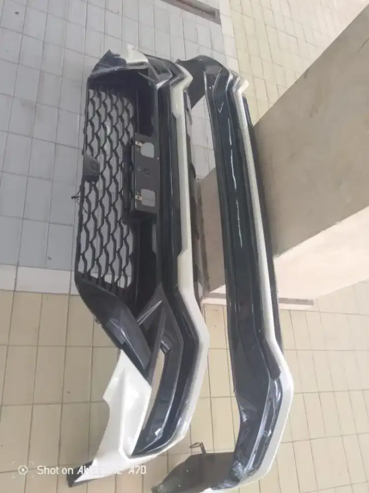 Jual spoiler mobil Fortuner