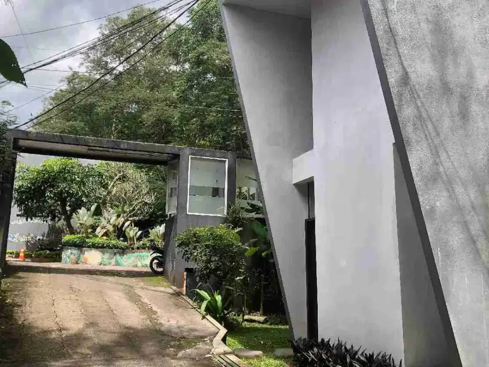Jual Tanah ada sungai kecil dlm.kom.Villa.Dago Giri. Bandung.