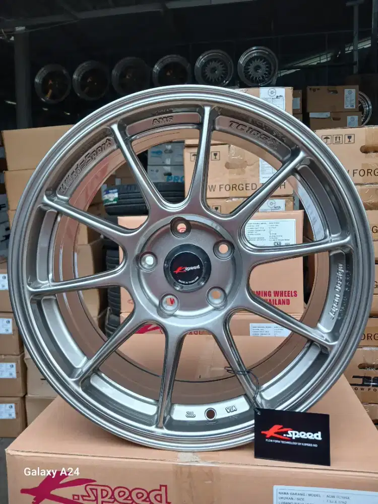 K Speed Wedssport tc105x Ring 17x7,5 5x114,3 ET 38 made in Thailand