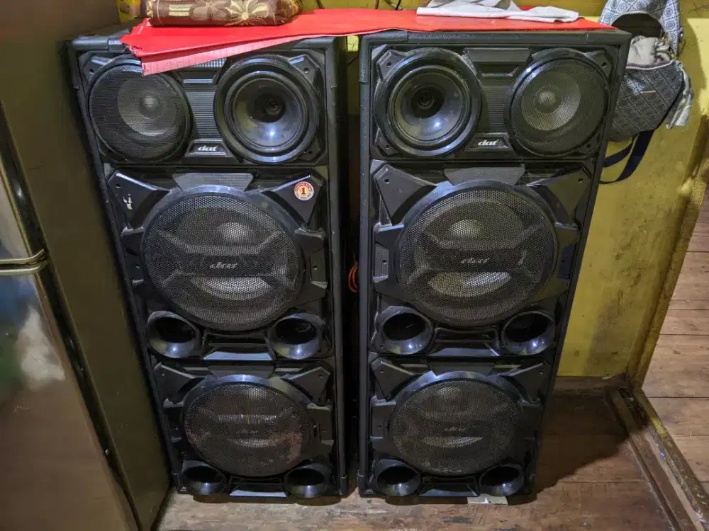 Speaker dat transformer series