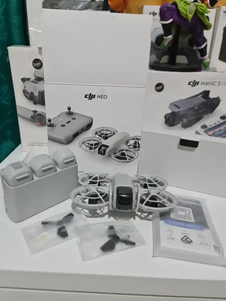DJI Neo Fly More Combo Remot Like New