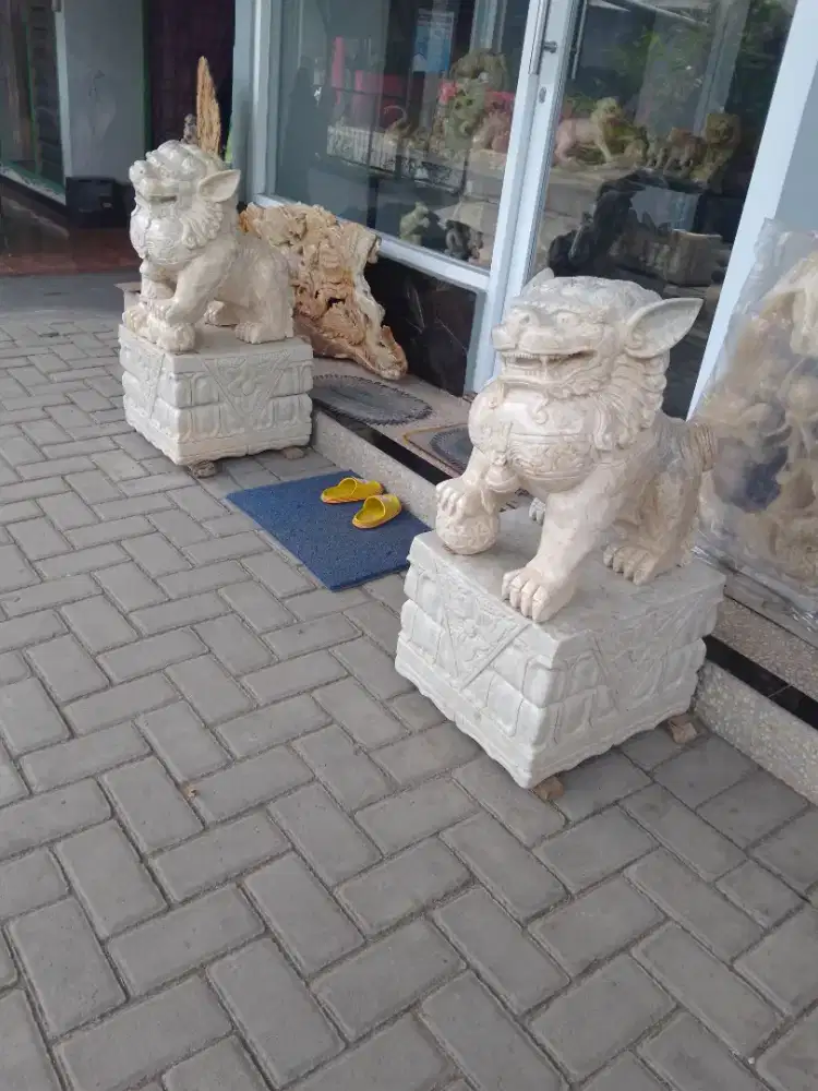 Patung kiling batu marmer