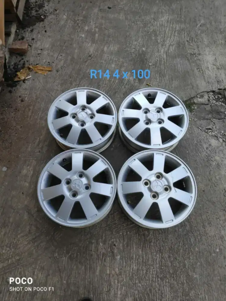 Oem MITSUBISHI MIRAGE R14 pcd 4 x 100 lebar 4,5 offset 46