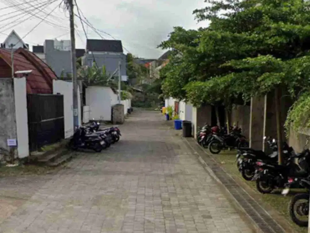 Land For Leasehold Close Nourish Cafe and 10 Minutes To Bingin