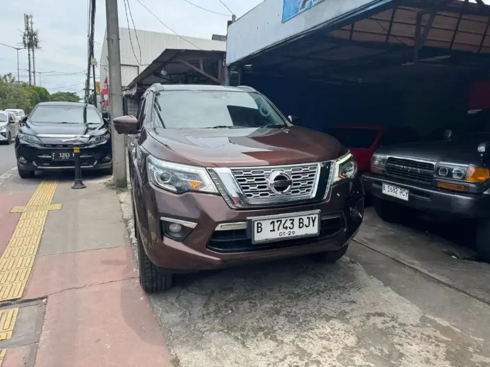 Nissan diesel terra 2018 AT siap pakai