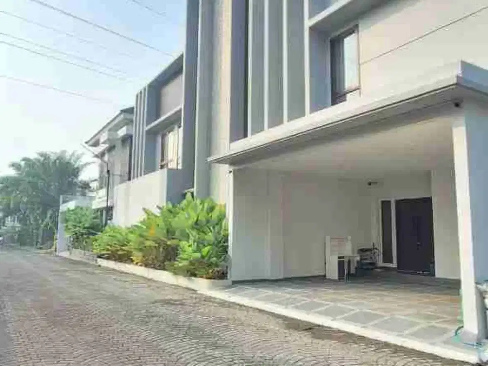 Rumah Mewah 3 Lt FURNISH Ada Private Pool & Sport Hall Palagan Sleman DIY