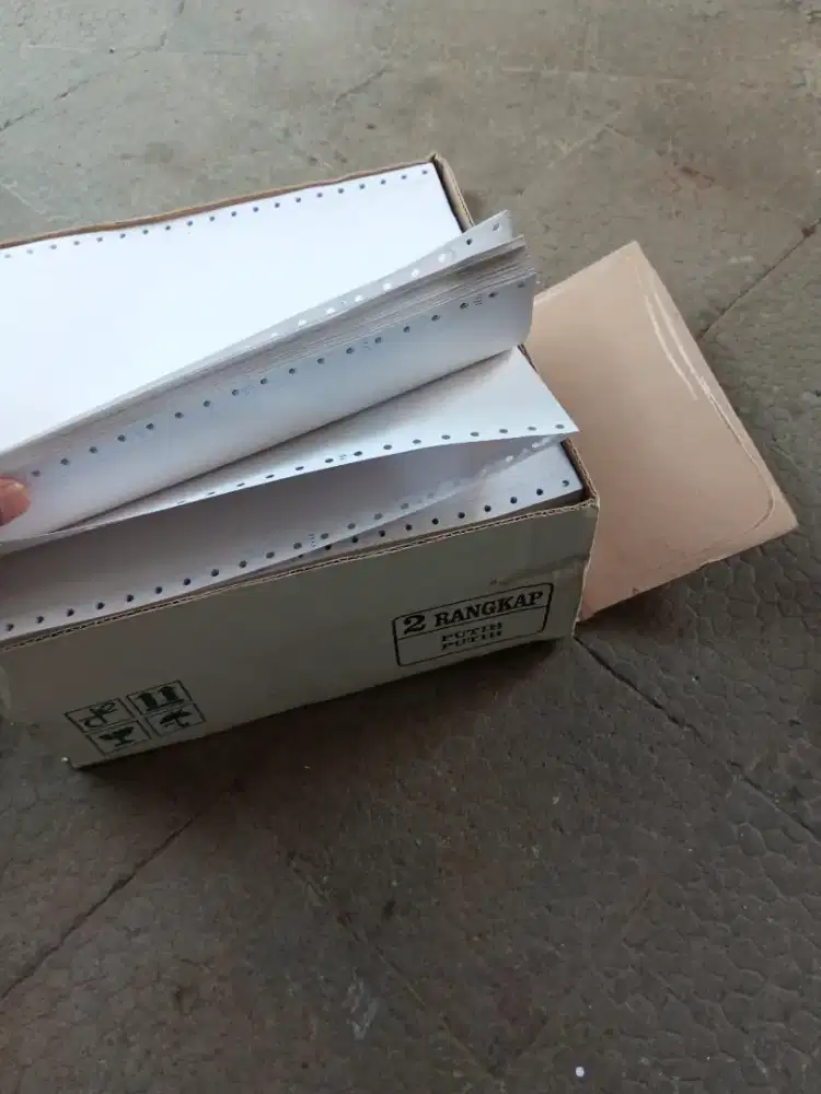 Continuous form K2 putih