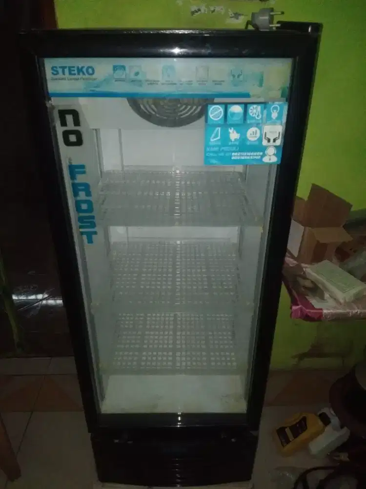 Showcase Lemari Pendingin Merk Steko