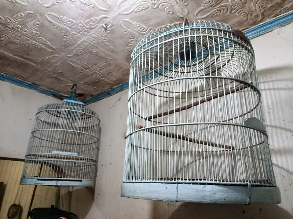 Kandang burung Bahan