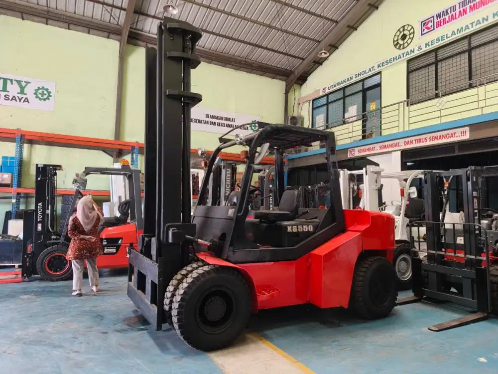 Harga Forklift 5 ton Tinggi mast 5 meter XG550