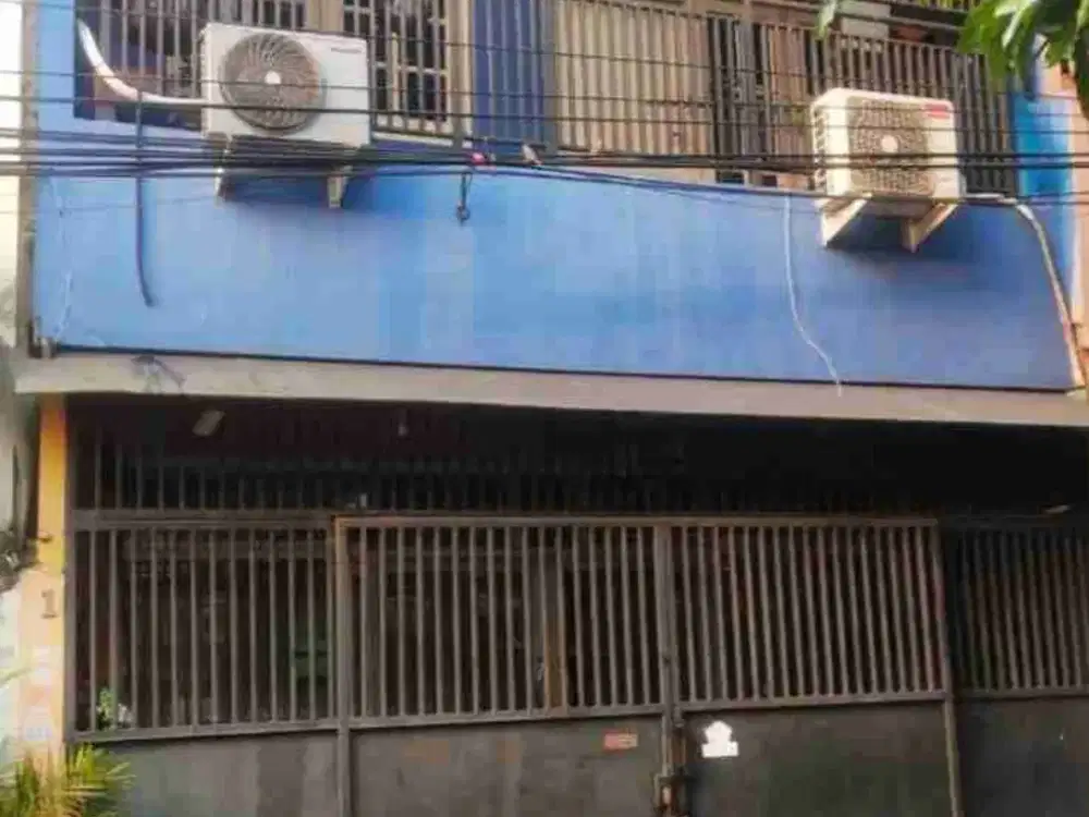 RUMAH 2 LANTAI DI JL CIPULIR I KEBAYORAN LAMA JAKSEL