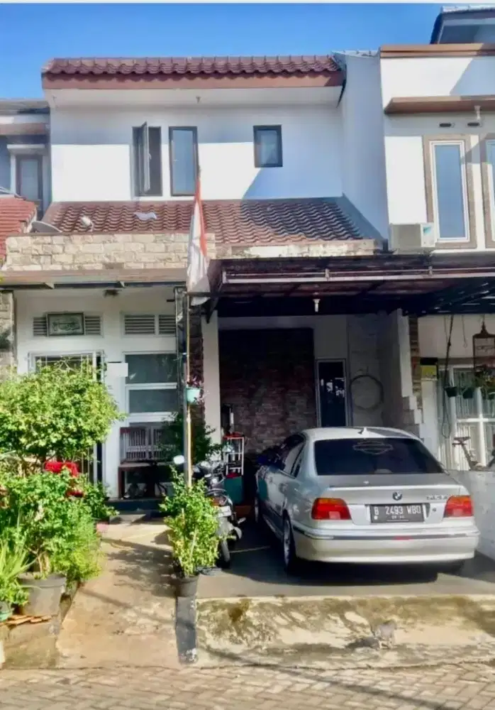 Dijual rumah di perumahan the address cibubur