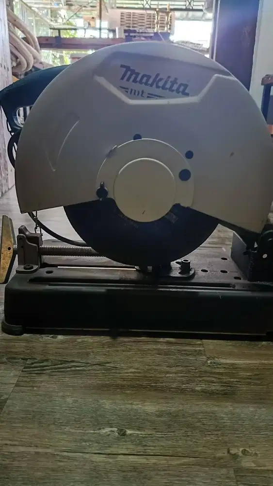 DIJUAL MESIN POTONG BESI DAN ALUMUNIUM MEREK MAKITA TYPE 2401 MURAH