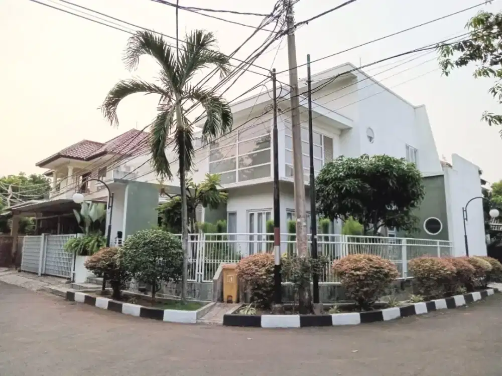 Di jual rumah siap huni di perumahan taman laguna cibubur