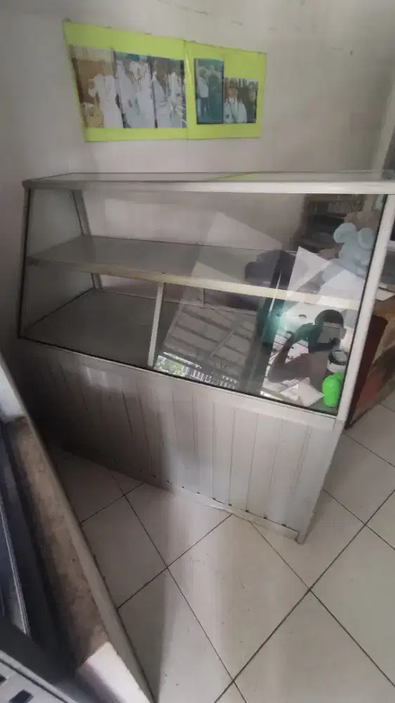 Etalase makanan