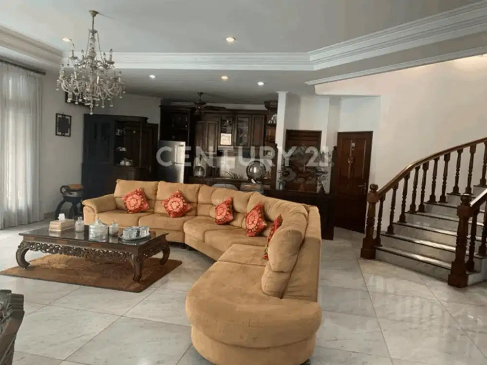 Di Jual Rumah Besar Cocok Untuk Keluarga Besar Kebon Jeruk Jakarta Barat