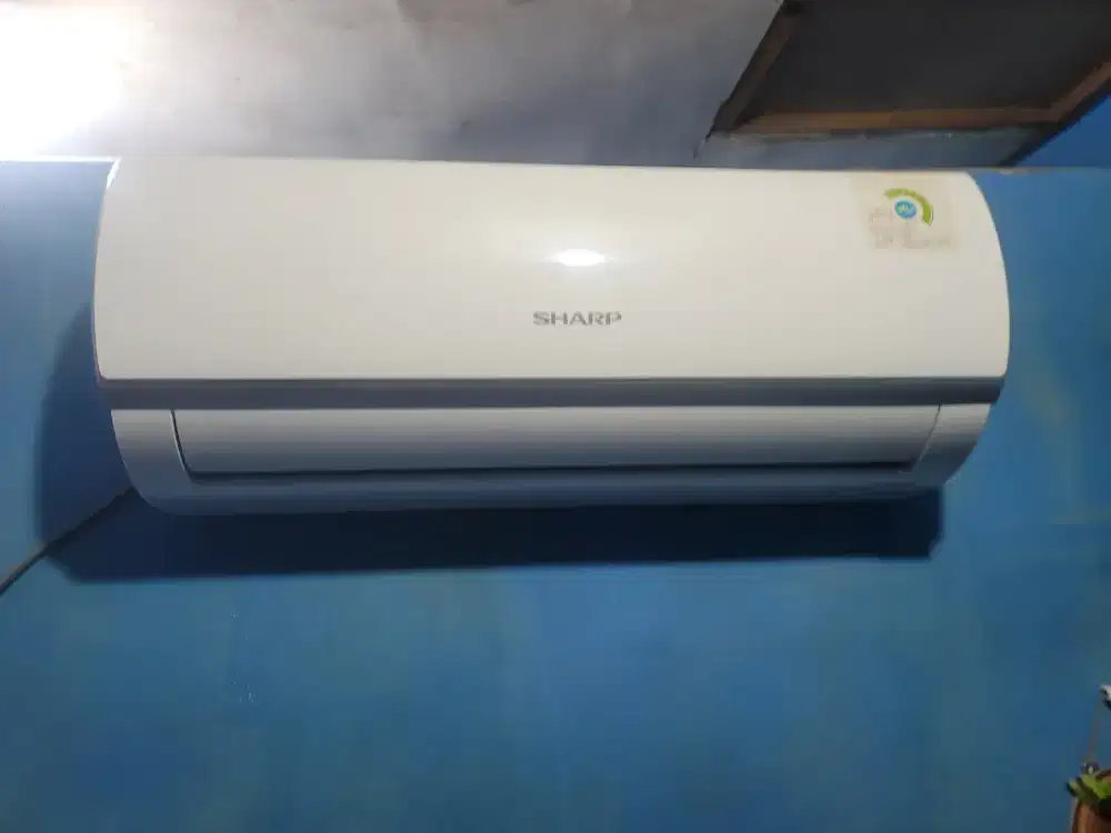 AC sharp bekas fullset