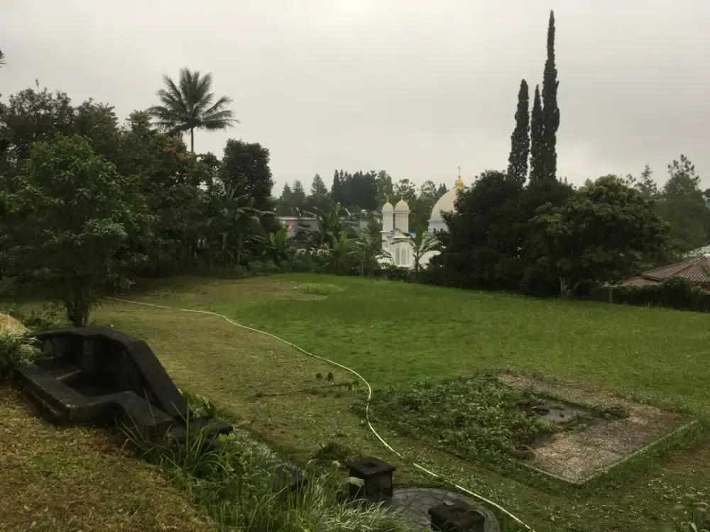 Villa + Tanah Luas di Megamendung Puncak – View Indah & Udara Sejuk!