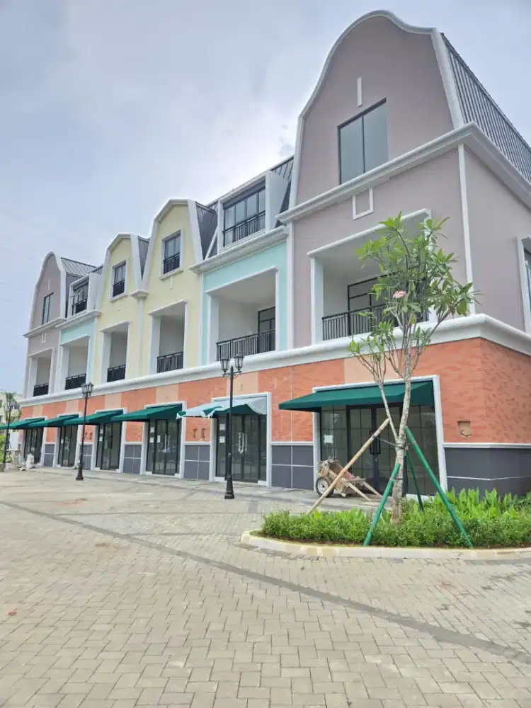 Ruko 3 lantai siap serah terima di Bintaro