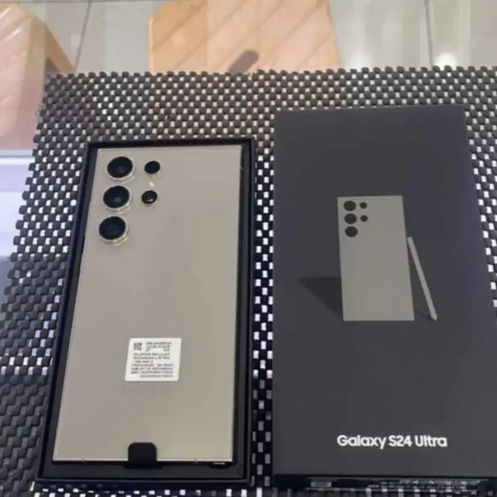 Samsung S24 Ultra 8/256 + Adaptor bonus Fit 3