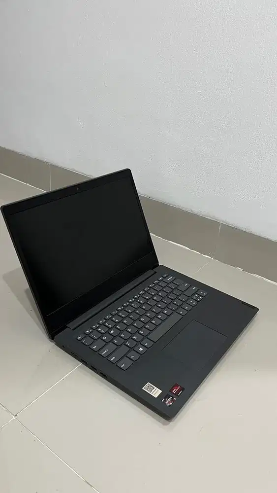 Laptop Lenovo Slim V14 Ryzen 3 Radeon Graphic