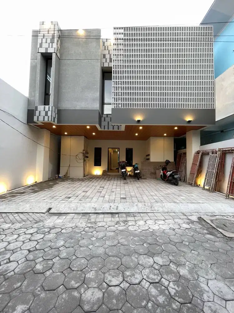 KOST EKSKLUSIF 16 KAMAR DI JL KALIURANG KM 7 DEKAT KAMPUS UGM