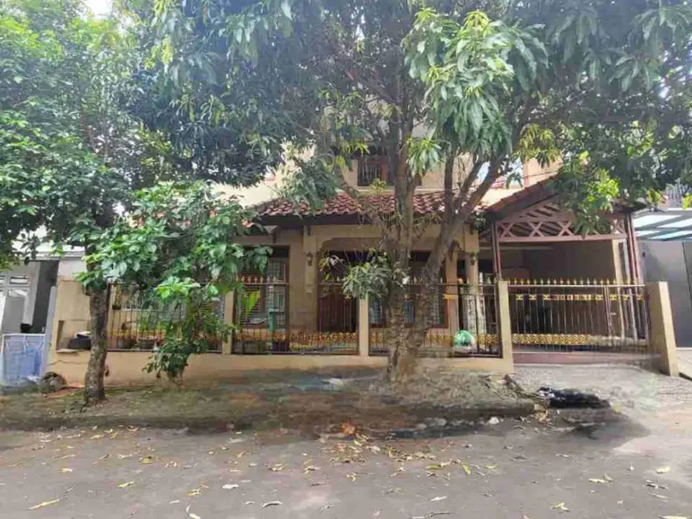 Rumah Asri dan nyaman 2 lantai di Bintaro siap huni sektor 9 0542