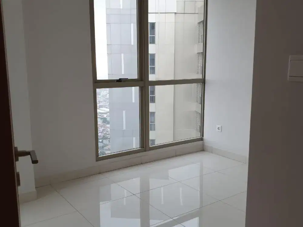 Jual Apartemen Taman Anggrek 2BR Semi Furnish Jakarta Barat