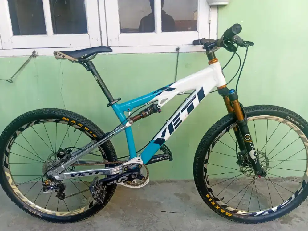 Yeti 4X cross limited edition Spec sultan