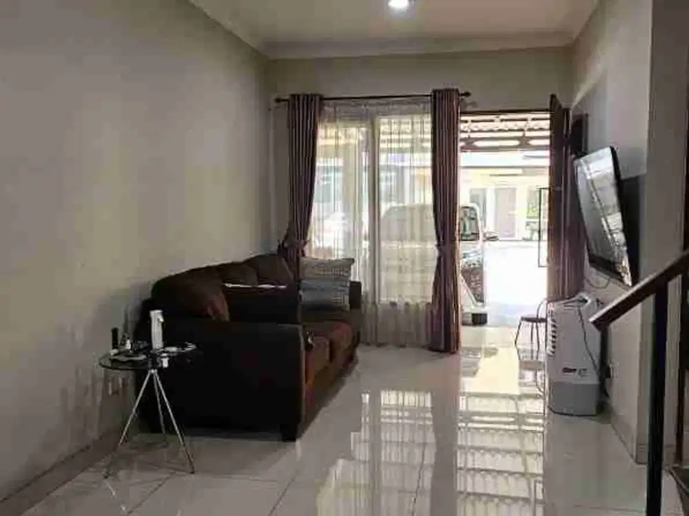 DiJual Rumah Premier Park 2 Modernland  tgr sudah full bangunan cantik