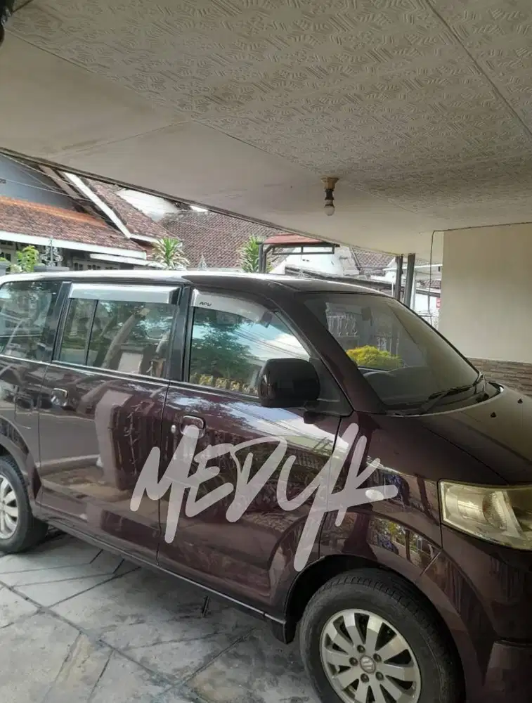 DIJUAL MOBIL APV ARENA GX TH 2010