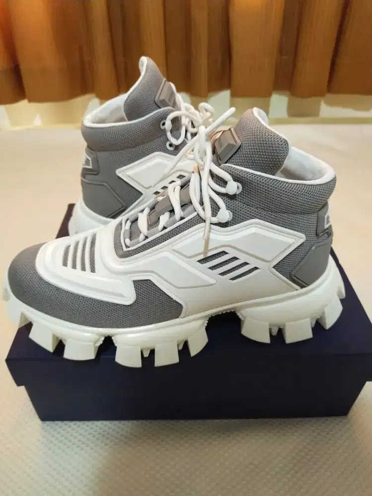 Luxury PRADA cloudbust thunder sangat stylish dan ganteng maksimal