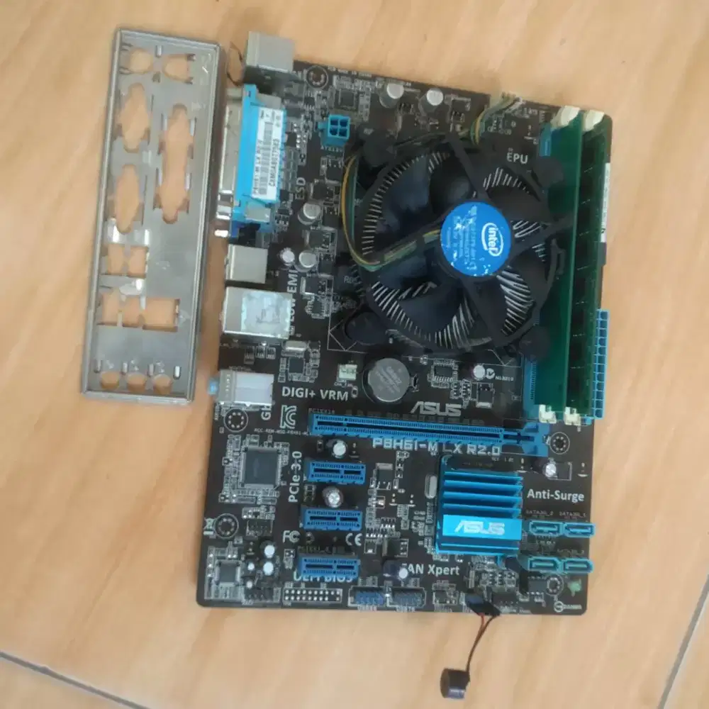ASUS H61 + Intel Core i5-2400 + Ram VGEN 8GB