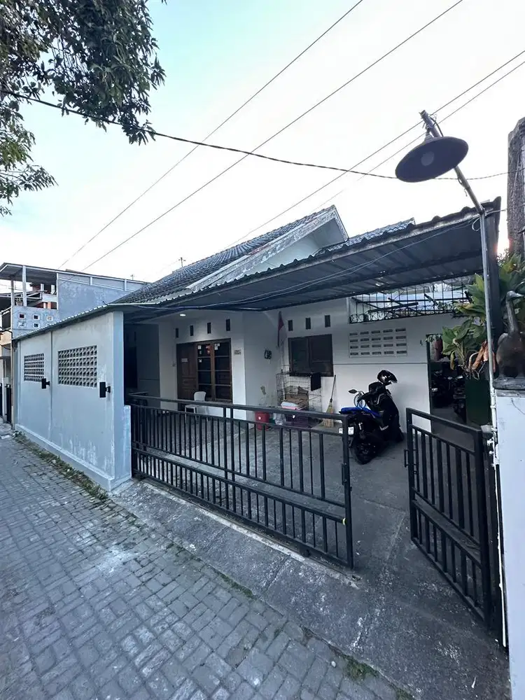 Rumah dekat UGM,Nandan, Jl. Monjali strategis 100 meter dari jalan tol