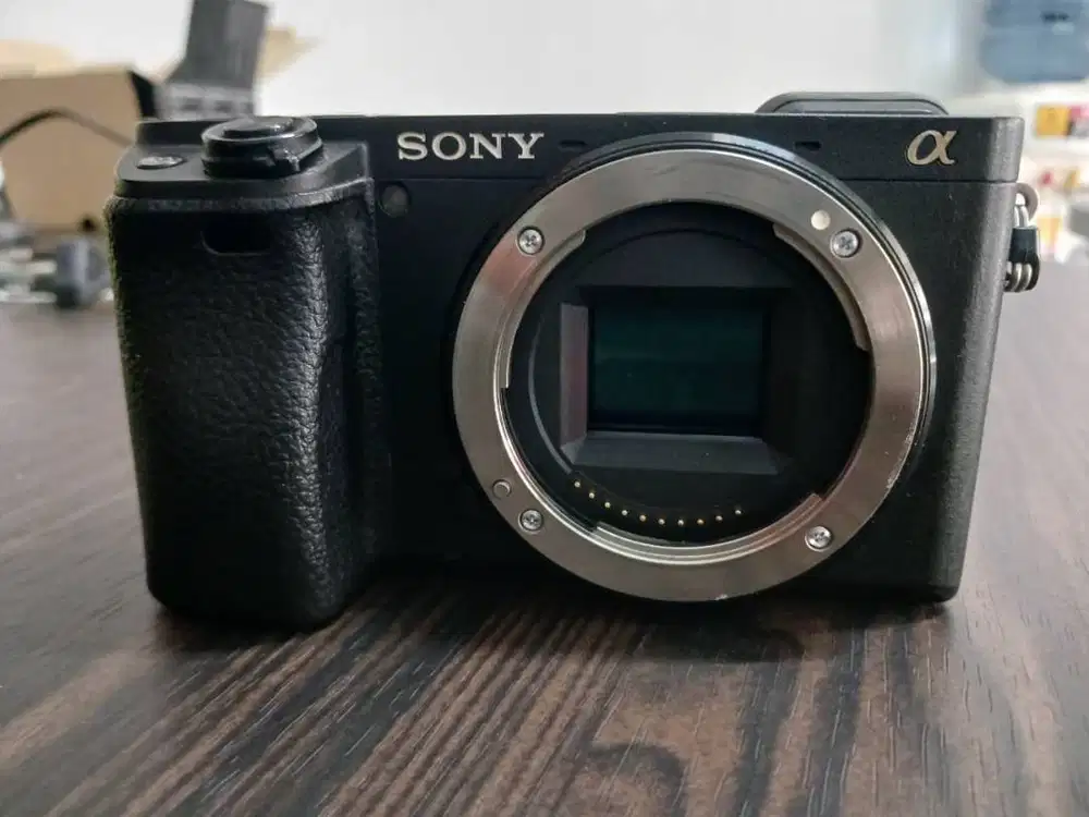 Dijual Kamera Sony Alpha A6400 (Bekas)-Mulus, Siap Pakai!