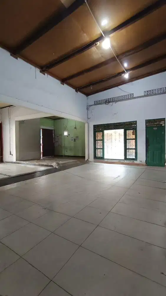 kantor / toko ritel / gudang LT 351 LB 250 semper timur jakarta utara