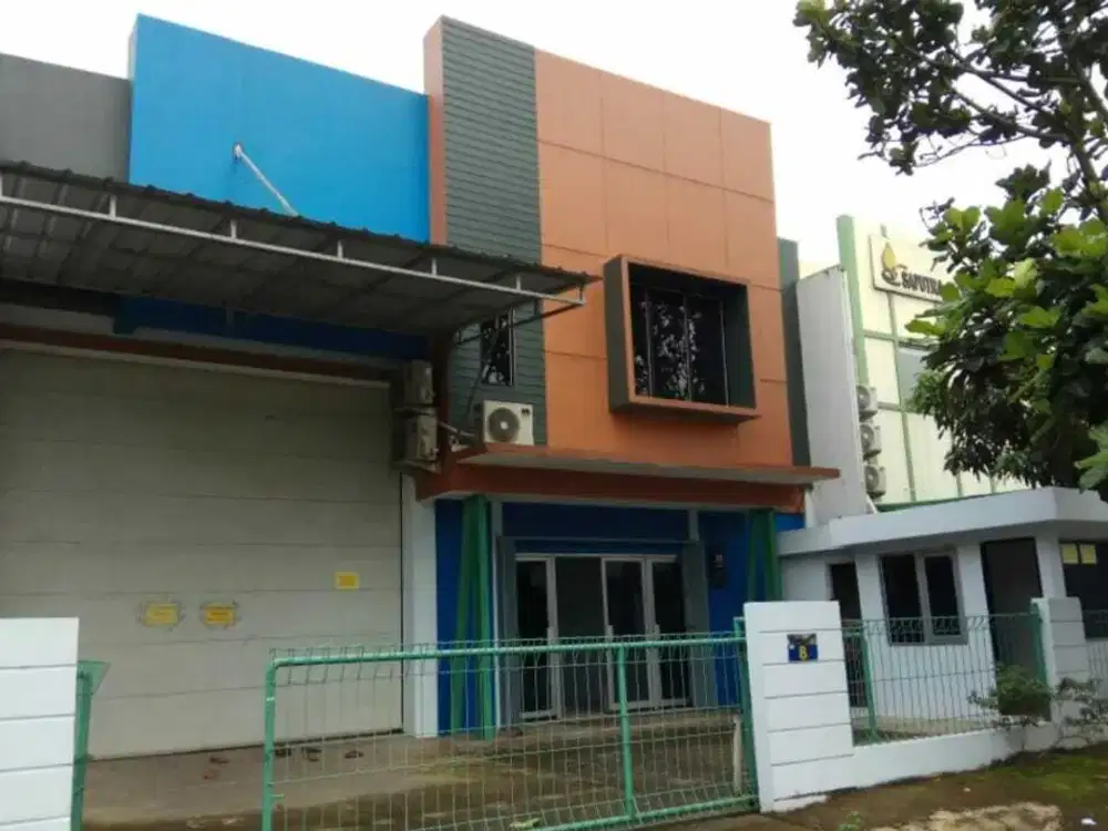 Gudang Taman Tekno Rapi Siap huni Disewakan