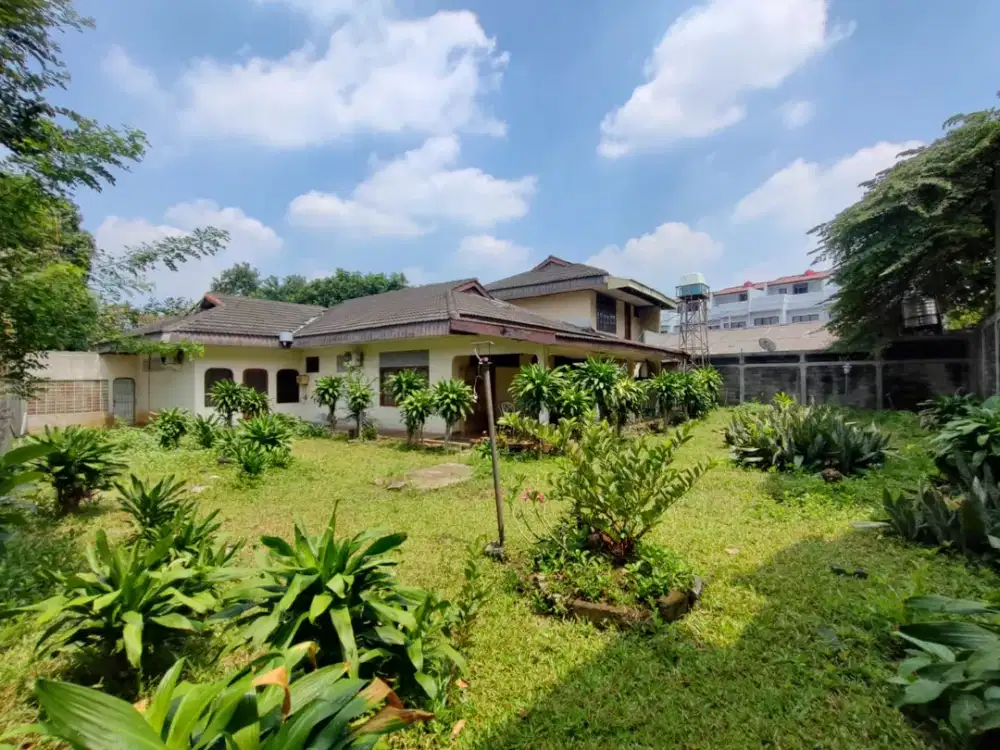 Rumah Lama Hitung Tanah di Kramat Jati, Jakarta Timur