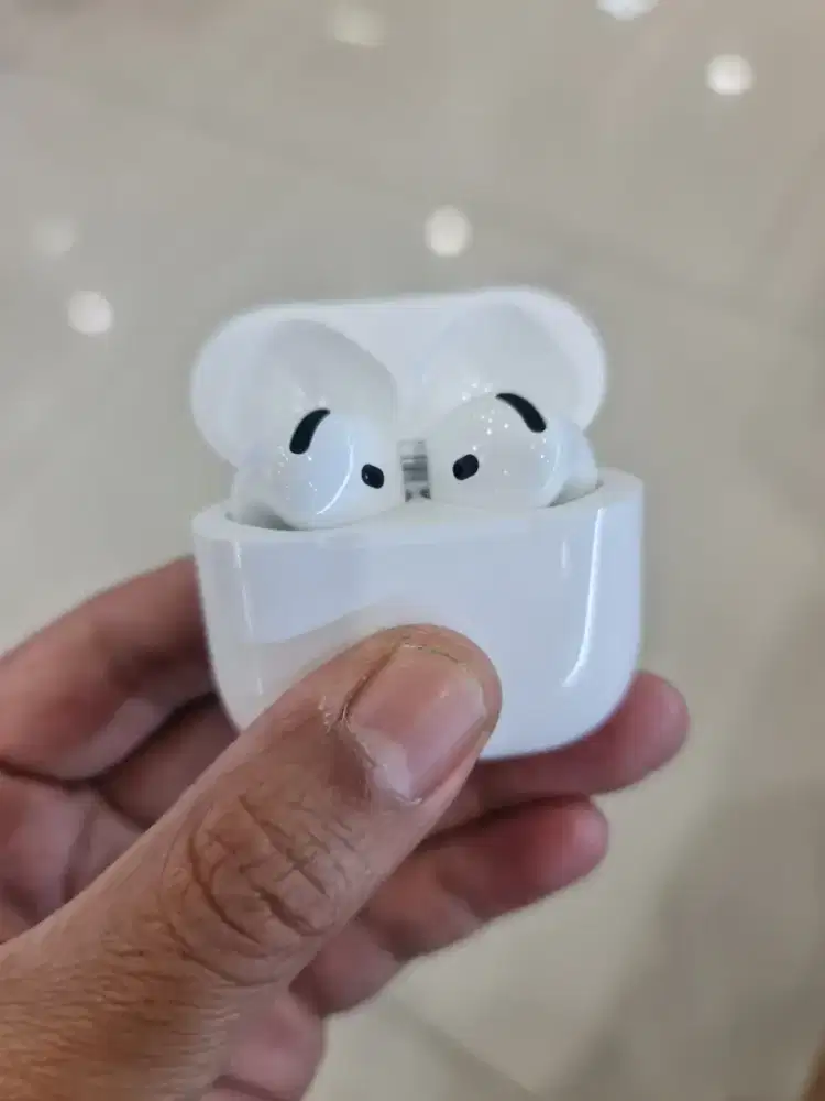 Airpods 4 anc resmi ibox garansi september