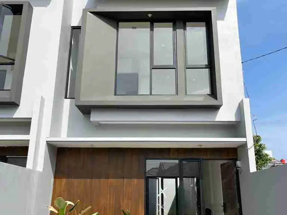 RUMAH TELAR1S BANGUNAN LUAS HARGA TERMURAH D1 AREA SEK1TAR