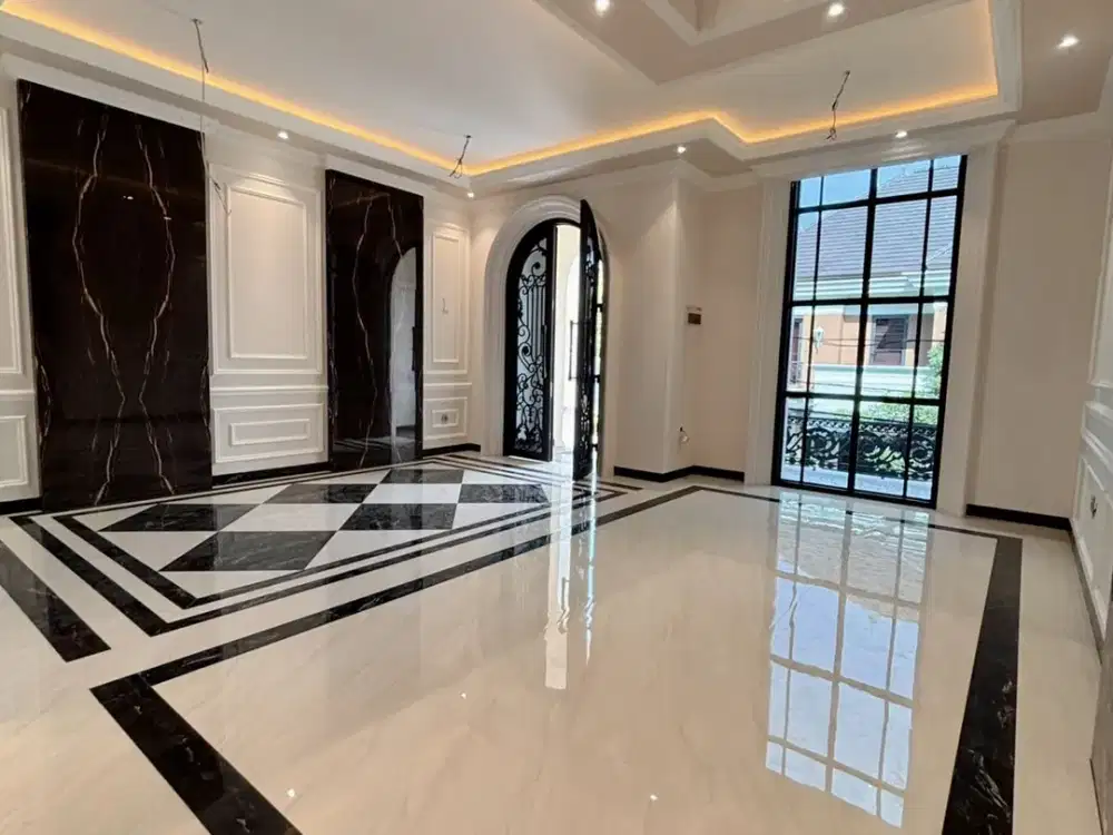 RUMAH SEPERTI ISTANA DI JAKARTA SELATAN SEMI FURNISH MEWAH