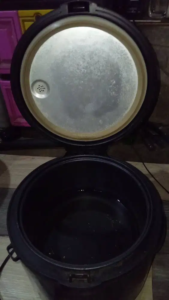 Magic com merk sharp 1.8 liter